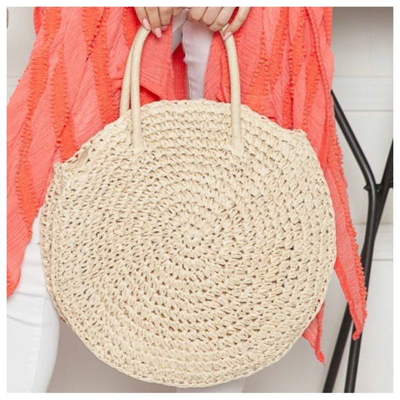 46 HANDWOVEN AND A BEAUTIFUL BOHO RATTAN BAG - Picture 6 of 8